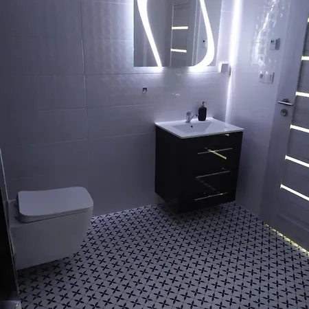 アパート Apartman Till ガランタ