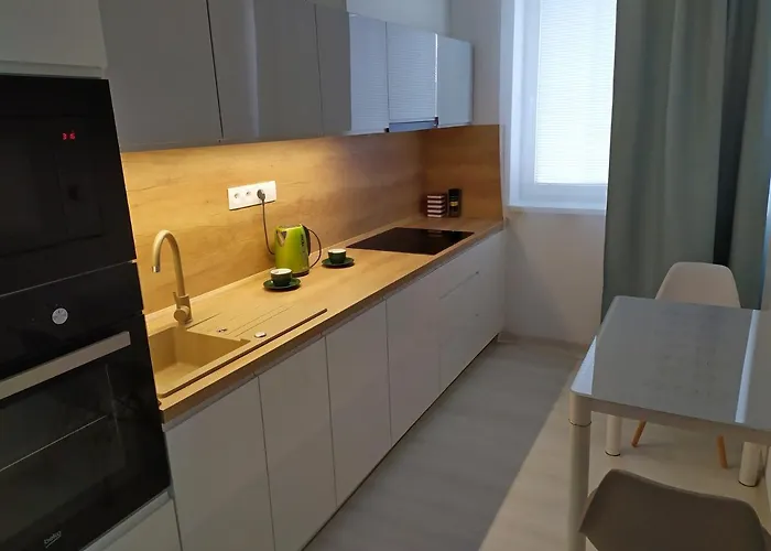 Apartman Till * גלנטה